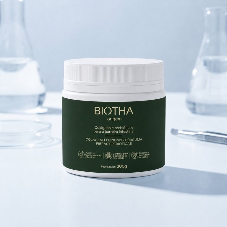 Frasco do suplemento BIOTHA Origem sobre bancada de laboratório